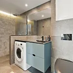 Penthouse 3-story With 2 Terraces & Balcony Apartament