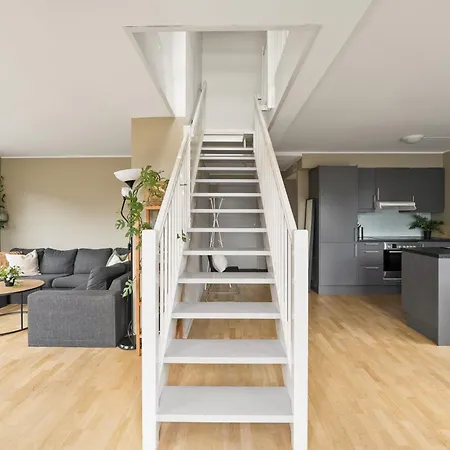 Penthouse 3-story With 2 Terraces & Balcony Leilighet *