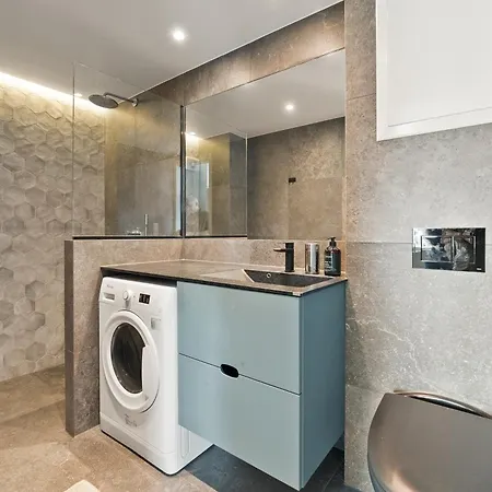 Penthouse 3-story With 2 Terraces & Balcony Daire