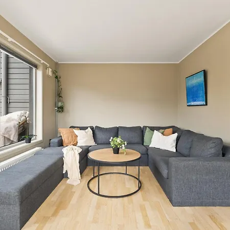 Daire Penthouse 3-story With 2 Terraces & Balcony *