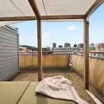 Daire Penthouse 3-story With 2 Terraces & Balcony
