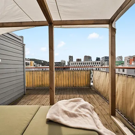 Apartment Penthouse 3-story With 2 Terraces & Balcony